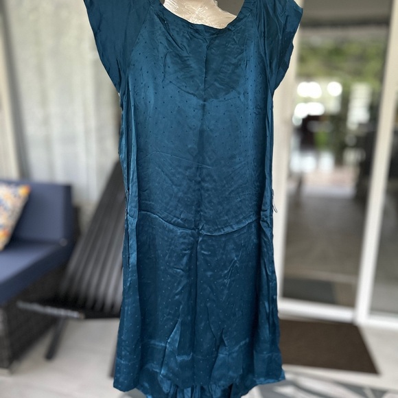 Banana Republic Teal Silk Blouse - Picture 3 of 3